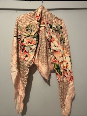 Gucci Floral/Monogram Shawl
